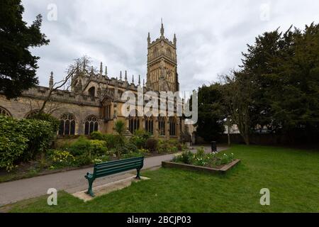 Une sélection de photos prises lors de l'éclusage de Covid 19 dans le Cirencester de l'église paroissiale. C'était la deuxième capitale de l'époque romaine Corinium. Banque D'Images