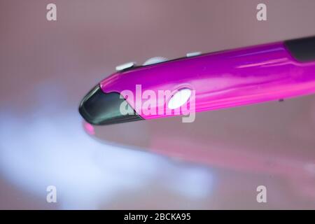 Souris optique usb stylo numérique bluetooth wifi ordinateur écrit avec cliquez sur bouton et molette. Banque D'Images