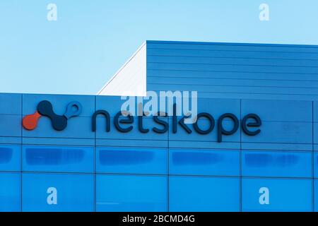 Logo Netskope et connectez-vous à Netskope HQ. Netskope aide les entreprises à protéger les données contre les menaces dans l'infrastructure d'applications Cloud - Santa Clara, Calif Banque D'Images