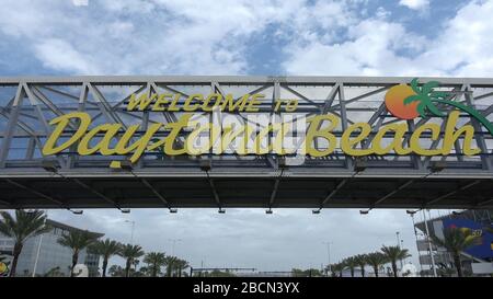 Bienvenue à Daytona Beach sur International Speedway Blvd- DAYTONA, USA - 15 AVRIL 2016 - Voyage photographie Banque D'Images