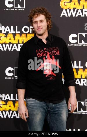 18 février 2012, Santa Monica, CA, États-Unis: LOS ANGELES - 18 FÉVR.: TJ Miller au 2012 Carion Network Hall of Game Awards au Barker Hanger le 18 février 2012 à Santa Monica, CA (Credit image: © Kay Blake/ZUMA Wire) Banque D'Images