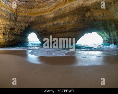 Grotte de la mer de Benagil Banque D'Images