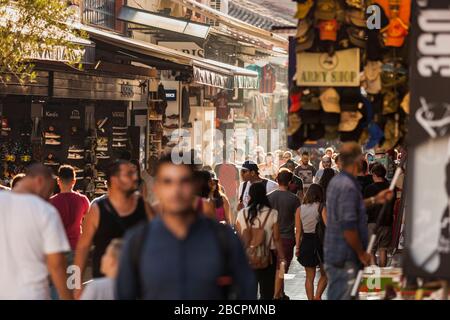 Grèce, Athènes: Rue Dorou près de la place Omonia Banque D'Images