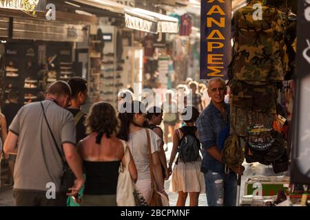 Grèce, Athènes: Rue Dorou près de la place Omonia Banque D'Images