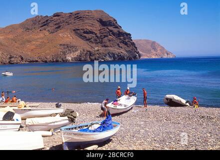 Plage. Las Negras, réserve naturelle de Cabo de Gata-Nijar, province d'Almeria, Andalousie, Espagne. Banque D'Images