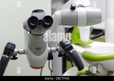 clinique dentaire moderne avec les derniers équipements Banque D'Images