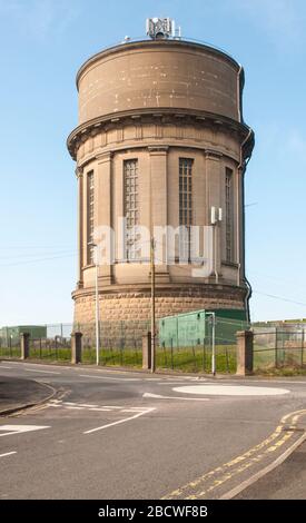 Warbreck Water Tower construite en 1932 pour le Fylde Water Board maintenant United Utilities qui fournit de l'eau aux ménages de Blackpool Lancashire Angleterre Royaume-Uni Banque D'Images