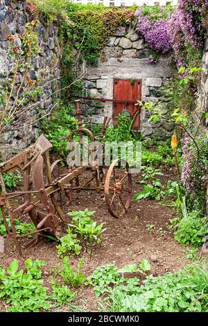 Le petit village médiéval de montagne de Beaune-le-Froid dans la région Auvergne de France, réputé pour son fromage appelé Saint-Nectaire. Banque D'Images