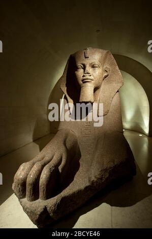 Grand Sphinx de Tanis d'Egypte, Musée du Louvre, Paris, France Banque D'Images