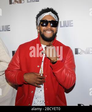 Le chanteur Omarion sur un jeu de promo « Love and Hip Hop Hollywood 2 » a lieu le 15 avril 2015 à Studio City, en Californie. Banque D'Images