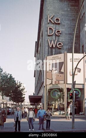 KaDeWe (Kaufhaus des Westens - grand magasin de l'Ouest), octobre 1980, Berlin Ouest, Allemagne de l'Ouest Banque D'Images