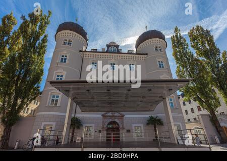 Vue sur la commune ou Schloss Liebburg sur la place centrale de Lienz Banque D'Images