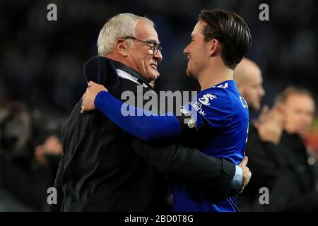 L'ancien responsable de Leicester City, Claudio Ranieri, est vu avec Ben Chilwell de Leicester City - Leicester City / Burnley, Premier League, King Power Stadium, Leicester - 10 novembre 2018 Banque D'Images