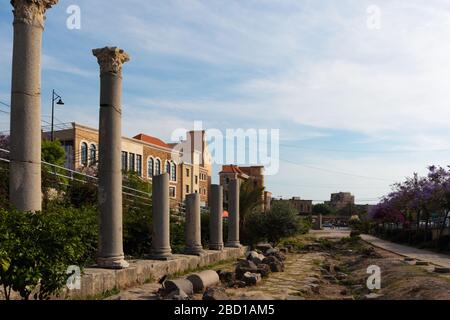 Byblos, Liban - 12 mai 2017 : passerelle vers les anciennes ruines archéologiques de Byblos. Banque D'Images