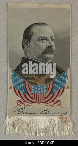 Ruban souvenir Grover Cleveland. Recherche en ProgressFromDim haut en bas: Portrait noir et blanc de Grover Cleveland. Un aigle brun au-dessus du drapeau américain rouge, blanc et bleu. Signature : 'Grover Cleveland'. Ruban souvenir Grover Cleveland Banque D'Images