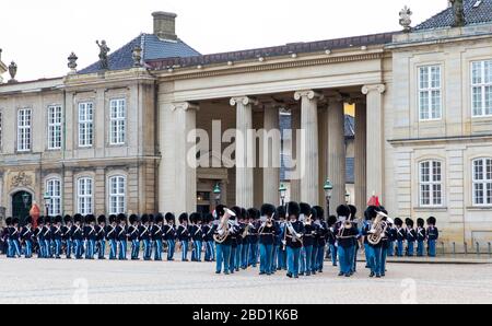 Le Royal Guards Music Band, Amalienborg Palace, Copenhague, Danemark, Scandinavie, Europe Banque D'Images