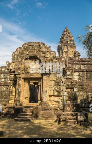 Temple de Bakong Prasat dans le complexe d'Angkor Wat, Siem Reap, Cambodge. Banque D'Images