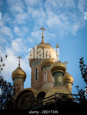 Dômes et temples de l'Église orthodoxe, Bucarest, Roumanie, Europe Banque D'Images