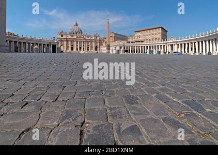 Italie, Rome, 05 avril 2020 : une place Saint-Pierre vide dans la Cité du Vatican pendant l'urgence du coronavirus photo © Fabio Mazzarella/Sintesi/Ala Banque D'Images