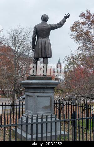 Statue d'Edward Everett par William Wetmore Story sur Columbia Road à Boston, Massachusetts Banque D'Images