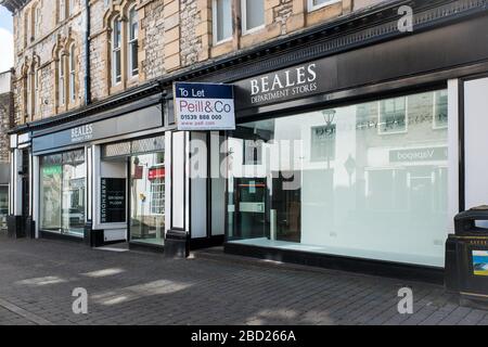 Fermeture de la boutique du département Beales à Kendal, en Angleterre Banque D'Images