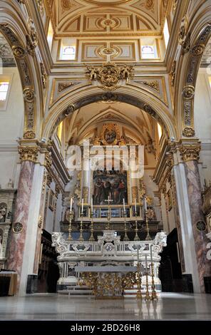 Italie, Basilicate, Matera, intérieur de la cathédrale, autel Banque D'Images