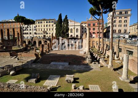 Italie, Rome, zone Sacra de Largo di Torre Argentina, temple de Juturna (3e siècle av. J.-C.) Banque D'Images