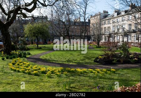Jardins privés sur la place Rutland, à l'extrémité ouest d'Édimbourg. Banque D'Images