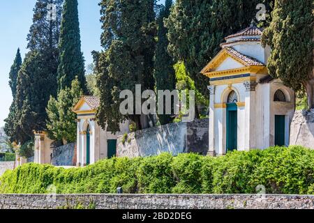 Le sanctuaire des sept Églises (Santuario delle Sette Chiese ou via Romana) avec des peintures de Palma il Giovane à Monselice, en Vénétie Banque D'Images