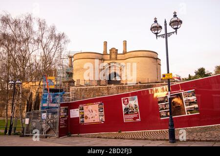 Projet du château de Nottingham au lever du soleil à Nottingham City, capturé lors de la crise de Covid-19 en avril 2020, Notinghamshire Angleterre Royaume-Uni Banque D'Images