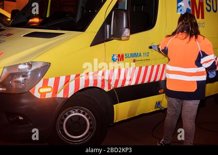 Madrid, Espagne - 2 octobre 2019 : ambulance Summa. Summa est un système d'urgence spécialisé de Madrid, Espagne . Banque D'Images