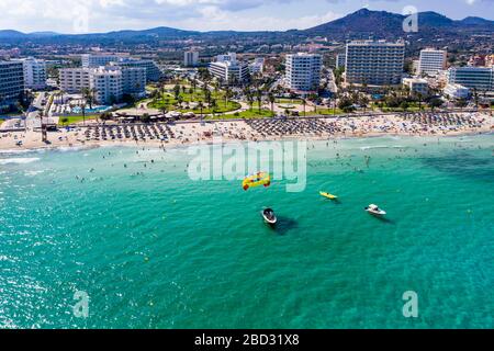 Vue aérienne, baie de baignade de Cala Millor et Cala Bona, région Llevant, Majorque, Ballearen, Espagne Banque D'Images