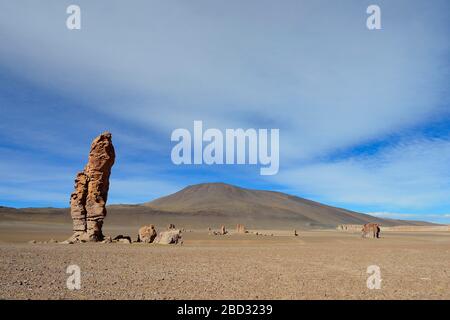 Affleurement rocheux des Monjes de la Pacana dans l'Altiplano, Paso de Jama, région d'Antofagasta, Chili Banque D'Images