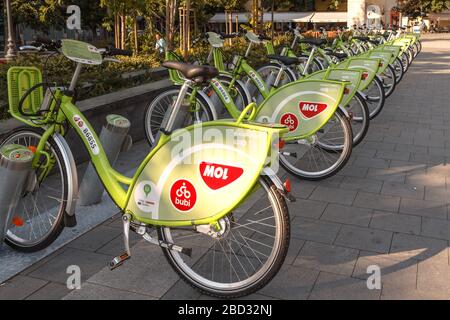 Une station d'accueil pour le système DE partage de vélos BUBI à Budapest Banque D'Images