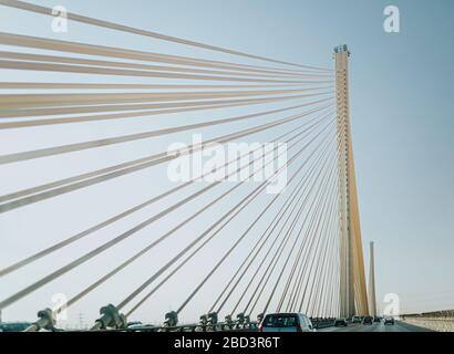Pont Wadi Laban, pont à câbles à Riyad, en Arabie Saoudite.