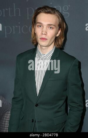 18 décembre 2017, Beverly Hills, CA, États-Unis: LOS ANGELES - DEC 18: Charlie Plummer à la première "All the Money in the World" au Théâtre Samuel Goldwyn le 18 décembre 2017 à Beverly Hills, CA (Credit image: © Kay Blake/ZUMA Wire) Banque D'Images