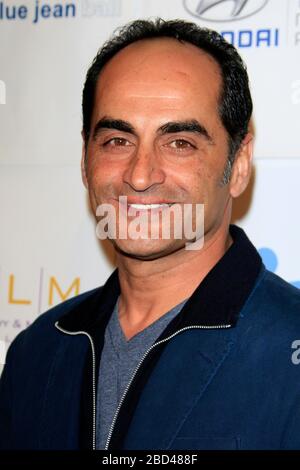 29 novembre 2012, Beverly Hills, CA, États-Unis: LOS ANGELES - 26 NOVEMBRE: Navid Negahban à l'Autism Blue Jean ball à l'hôtel Beverly Hilton le 26 novembre 2012 à Beverly Hills, CA 12 (Credit image: © Kay Blake/ZUMA Wire) Banque D'Images