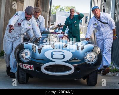 1955 Jaguar D type « long bec » Goodwood Revival 2019 West Sussex UK Banque D'Images