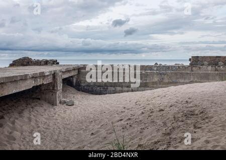 Ruines du quai de Prora sur l'île de Rügen, côte Baltique, Allemagne Banque D'Images