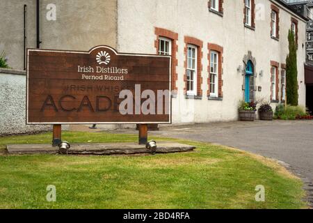 Le bâtiment de l'Irish Whiskey Academy à la distillerie Jameson Whiskey à Midleton, comté de Cork, Irlande Banque D'Images