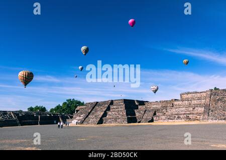 Les pyramides de Teotihuacan au Mexique. Banque D'Images