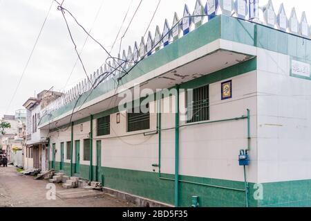 Masjid Noorani Masque dans la rue Jinah lien 1, région, Jhelum, Punjab, Pakistan Banque D'Images