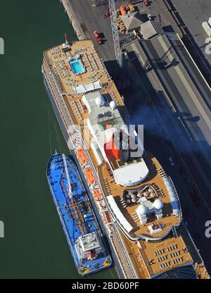 Photo aérienne du bateau de croisière Reine Elizabeth Banque D'Images