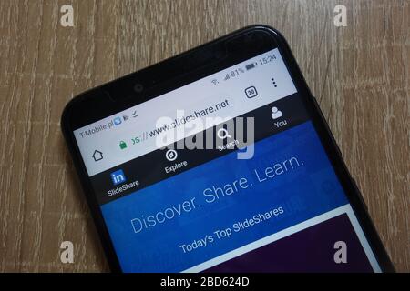 Site web LinkedIn SlideShare (www.slideshare.net) affiché sur le smartphone Banque D'Images