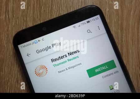 L'application Nouvelles Reuters sur le site Web Google Play s'affiche sur le smartphone Banque D'Images