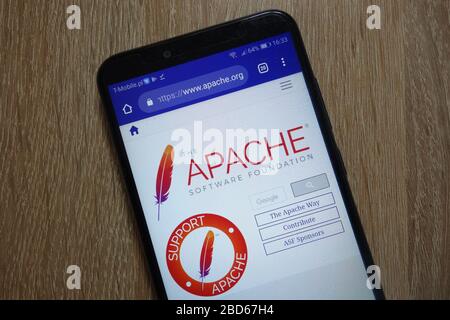 Site Web du serveur HTTP Apache (www.apache.org) affiché sur le smartphone Banque D'Images