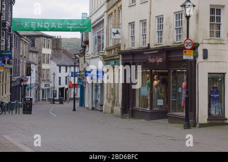 Rue vide à cause du virus Corona à Kendal, Royaume-Uni Banque D'Images