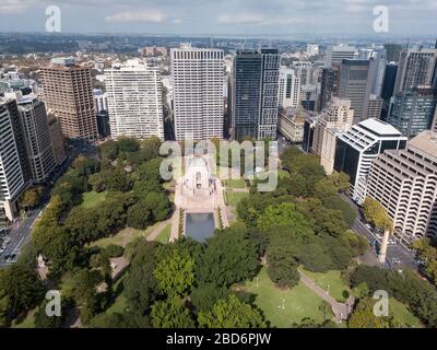 Vue aérienne de Hyde Park et de l'ANZAC Memorial dans le centre de Sydeny, Nouvelle-Galles du Sud Australie Banque D'Images