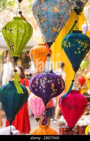 Hoi An Vietnam - lanternes Colorées artisanales dans l'ancienne ville de Hoi An, Vietnam, Asie du Sud-est. Banque D'Images