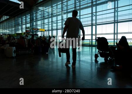 Alicante, Espagne - 11 juin 2019 : les passagers au départ de l'Aéroport International d'Alicante Banque D'Images